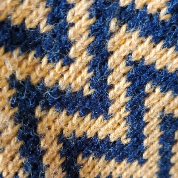 Vintage England Toplet Chevron Poncho in Black and Gold - Picture 5 of 8